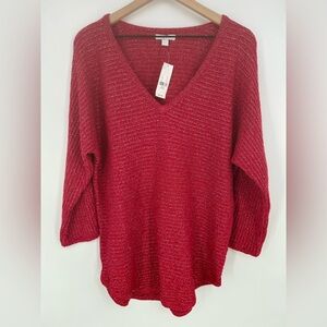 "NWT" New York & Company Metallic Red V-Neck 3/4 Sleeve Sweater‎ In Size Large